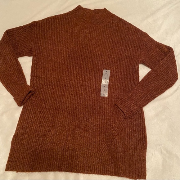 Sweater - Picture 2 of 5